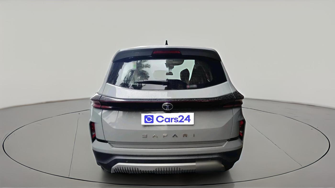 2025 Tata Safari ACCOMPLISHED PLUS DUAL TONE AT, Diesel, Automatic, 19,912 km, exterior