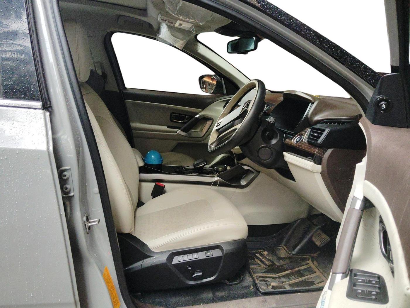 2025 Tata Safari ACCOMPLISHED PLUS DUAL TONE AT, Diesel, Automatic, 19,912 km, interior
