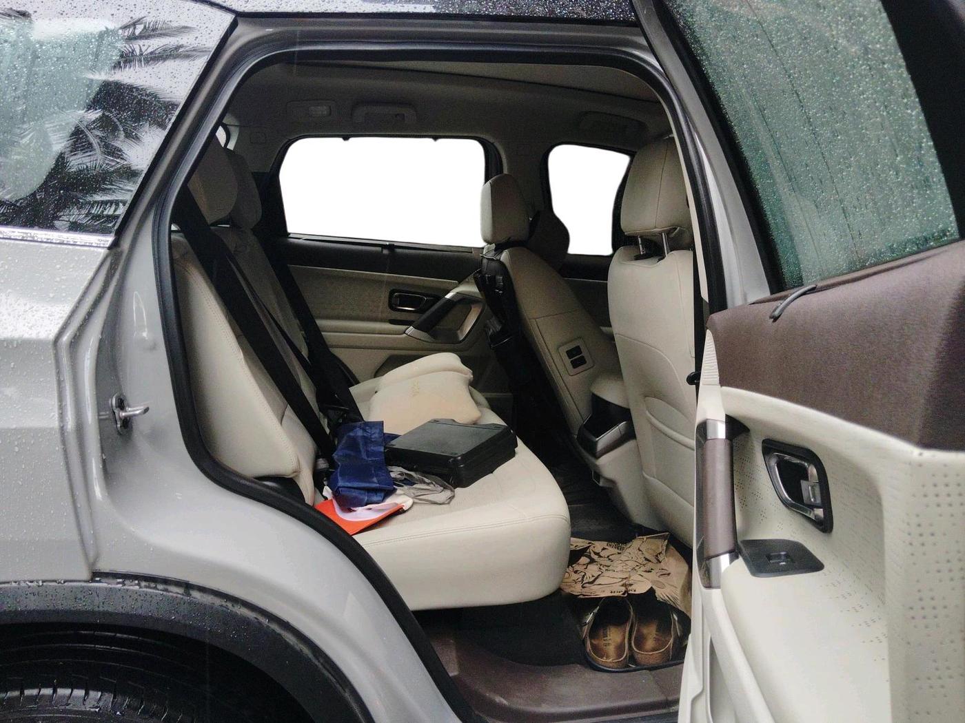 2025 Tata Safari ACCOMPLISHED PLUS DUAL TONE AT, Diesel, Automatic, 19,912 km, interior