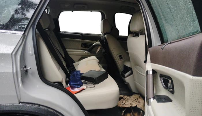 2025 Tata Safari ACCOMPLISHED PLUS DUAL TONE AT, Diesel, Automatic, 19,912 km, interior