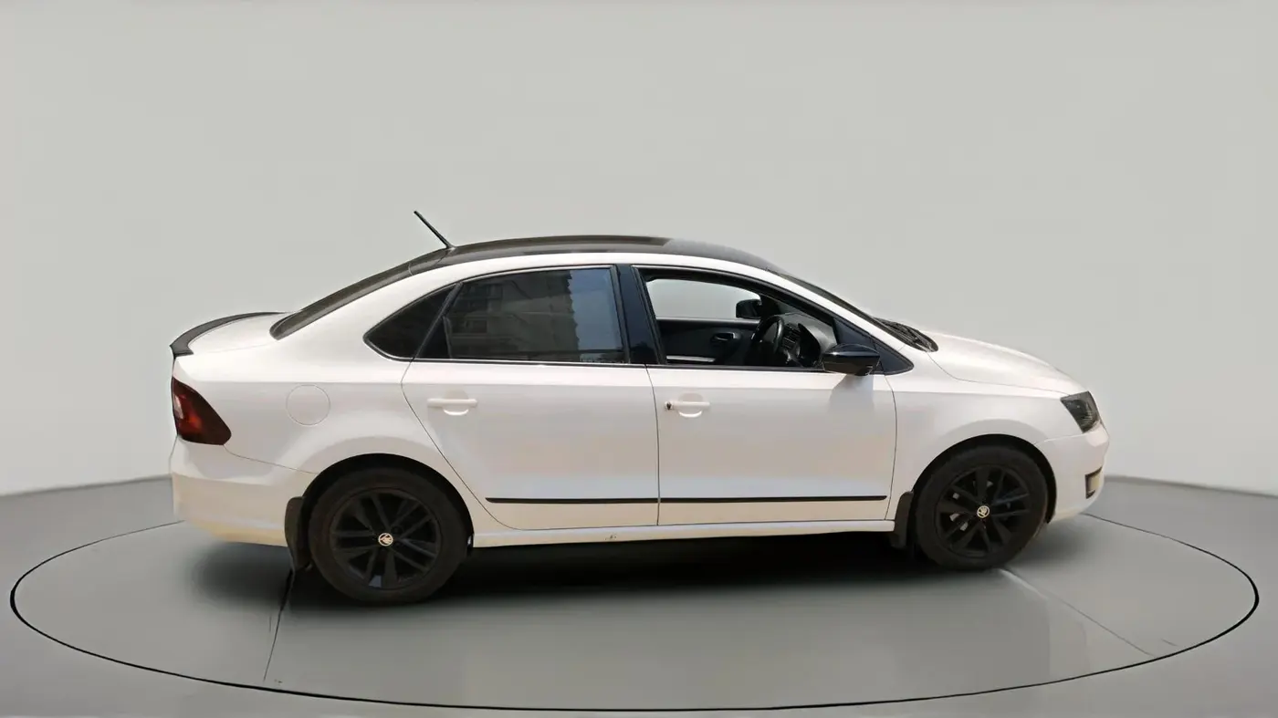 2020 Skoda Rapid AMBITION AT TSI, Petrol, Automatic, 44,168 km, exterior