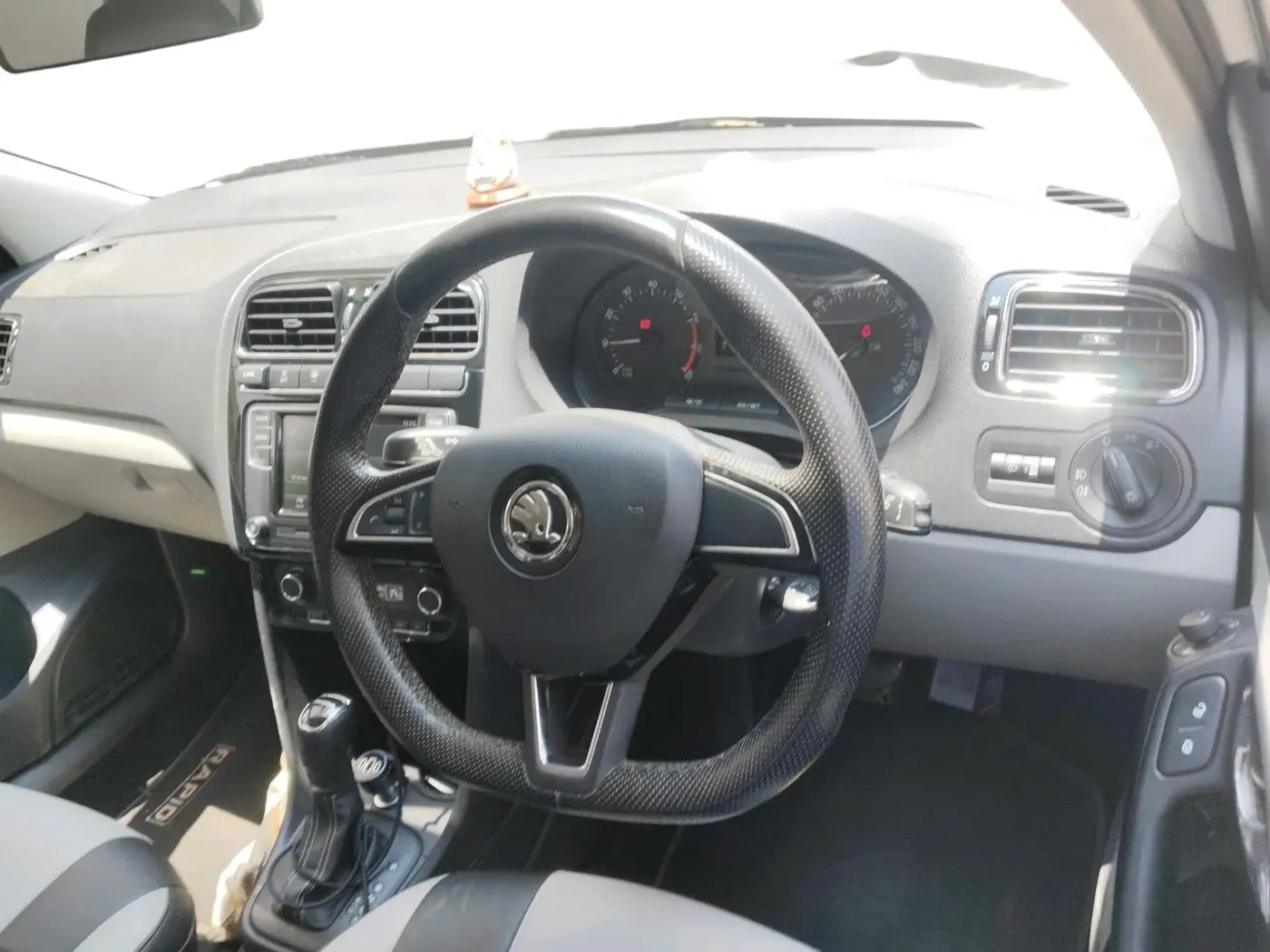 2020 Skoda Rapid AMBITION AT TSI, Petrol, Automatic, 44,168 km, interior