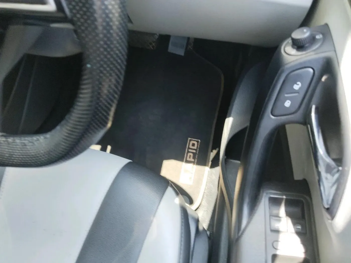 2020 Skoda Rapid AMBITION AT TSI, Petrol, Automatic, 44,168 km, interior