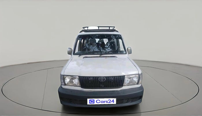 2003 Toyota Qualis FS A1, Diesel, Manual, 1,86,444 km, exterior