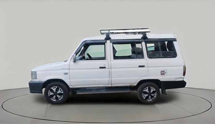 2003 Toyota Qualis FS A1, Diesel, Manual, 1,86,444 km, exterior