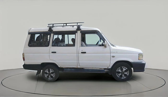 2003 Toyota Qualis FS A1, Diesel, Manual, 1,86,444 km, exterior