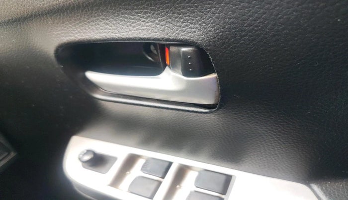 2016 Maruti Wagon R 1.0 VXI AMT, Petrol, Automatic, 42,229 km, interior