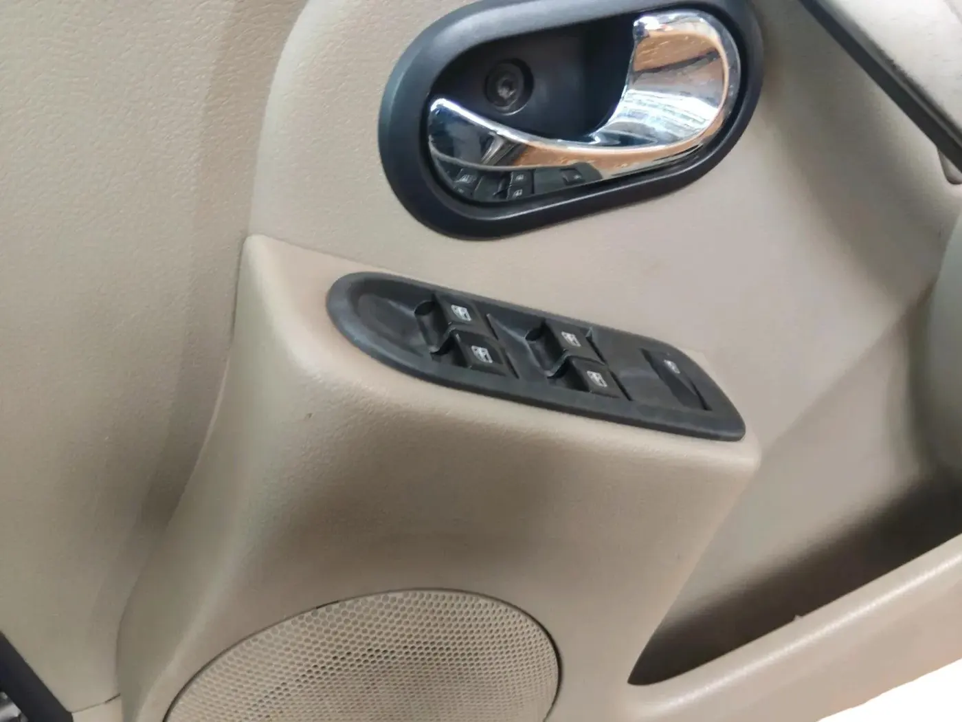 2016 Nissan Terrano XL (P), Petrol, Manual, 1,43,912 km, interior