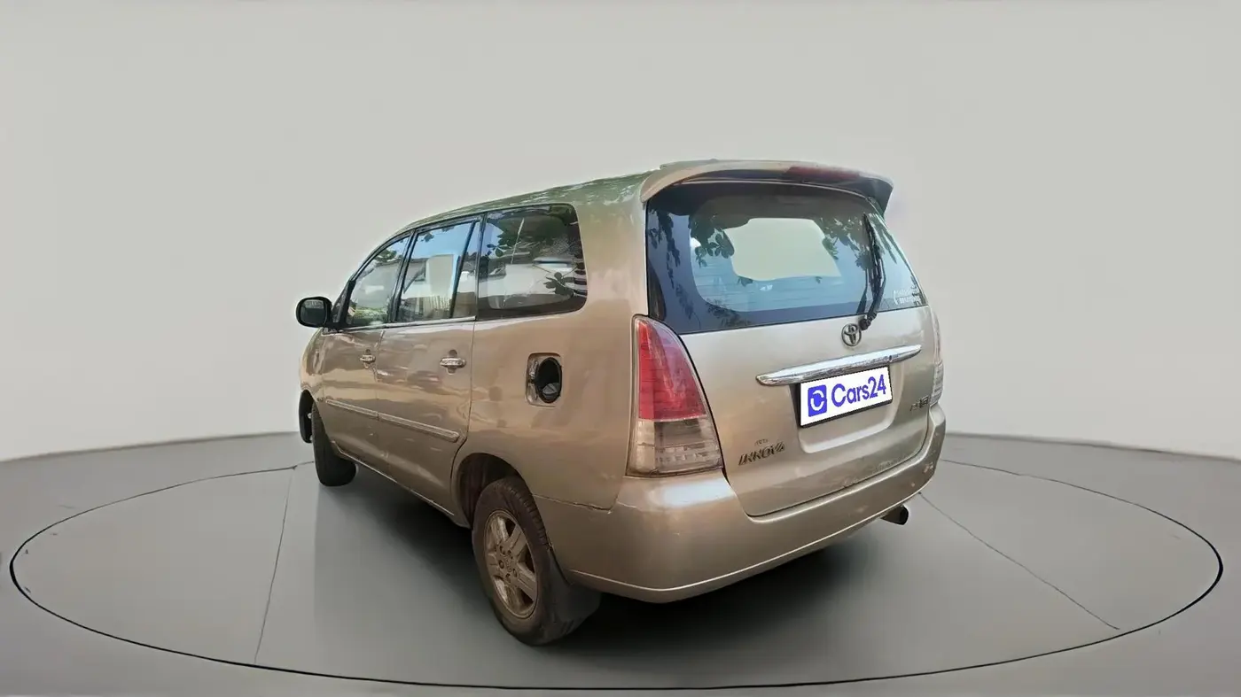 2006 Toyota Innova V 2.5 7 STR, Diesel, Manual, 1,88,963 km, exterior