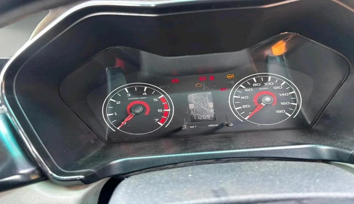 2006 Toyota Innova V 2.5 7 STR, Diesel, Manual, 1,88,963 km, exterior