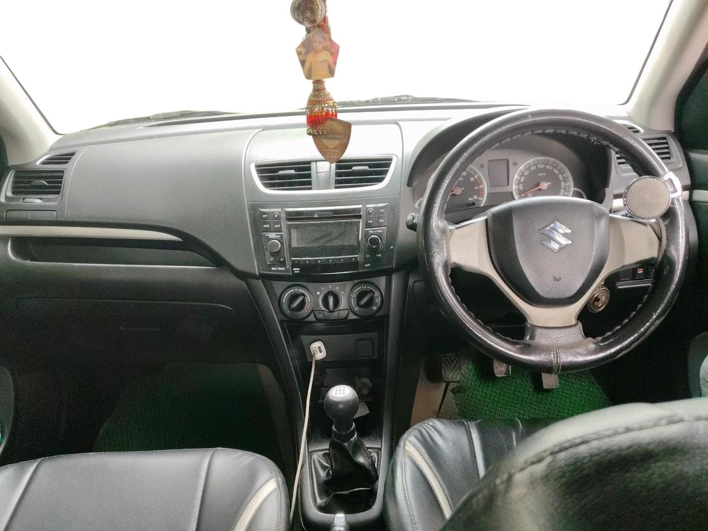 2016 Maruti Swift VXI, Petrol, Manual, 1,81,618 km, interior