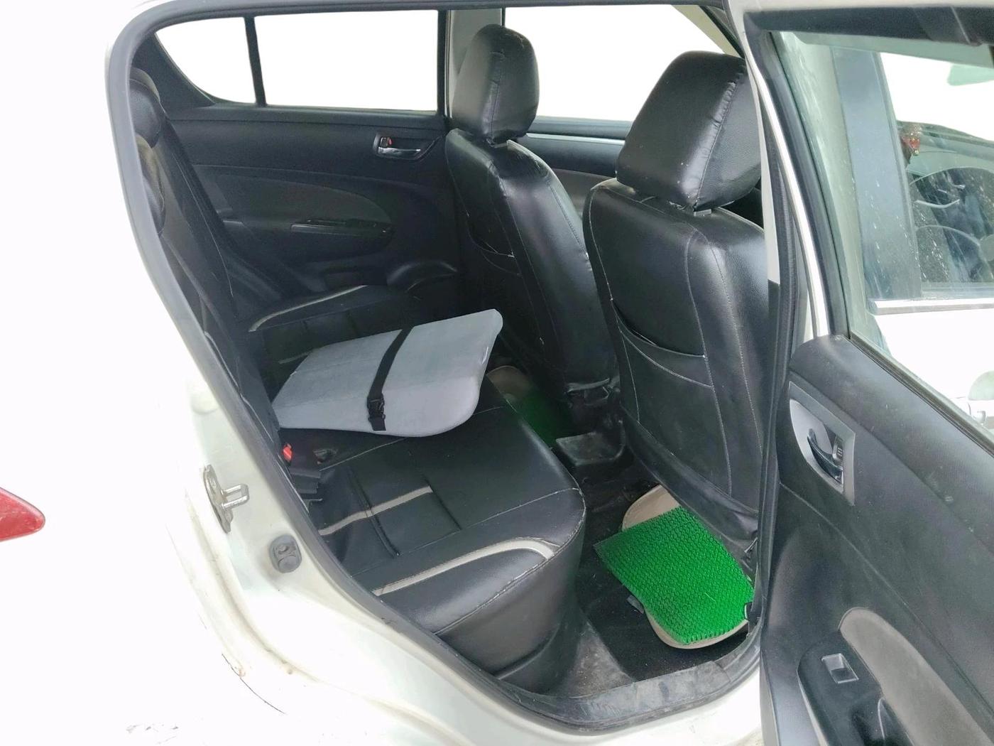 2016 Maruti Swift VXI, Petrol, Manual, 1,81,618 km, interior