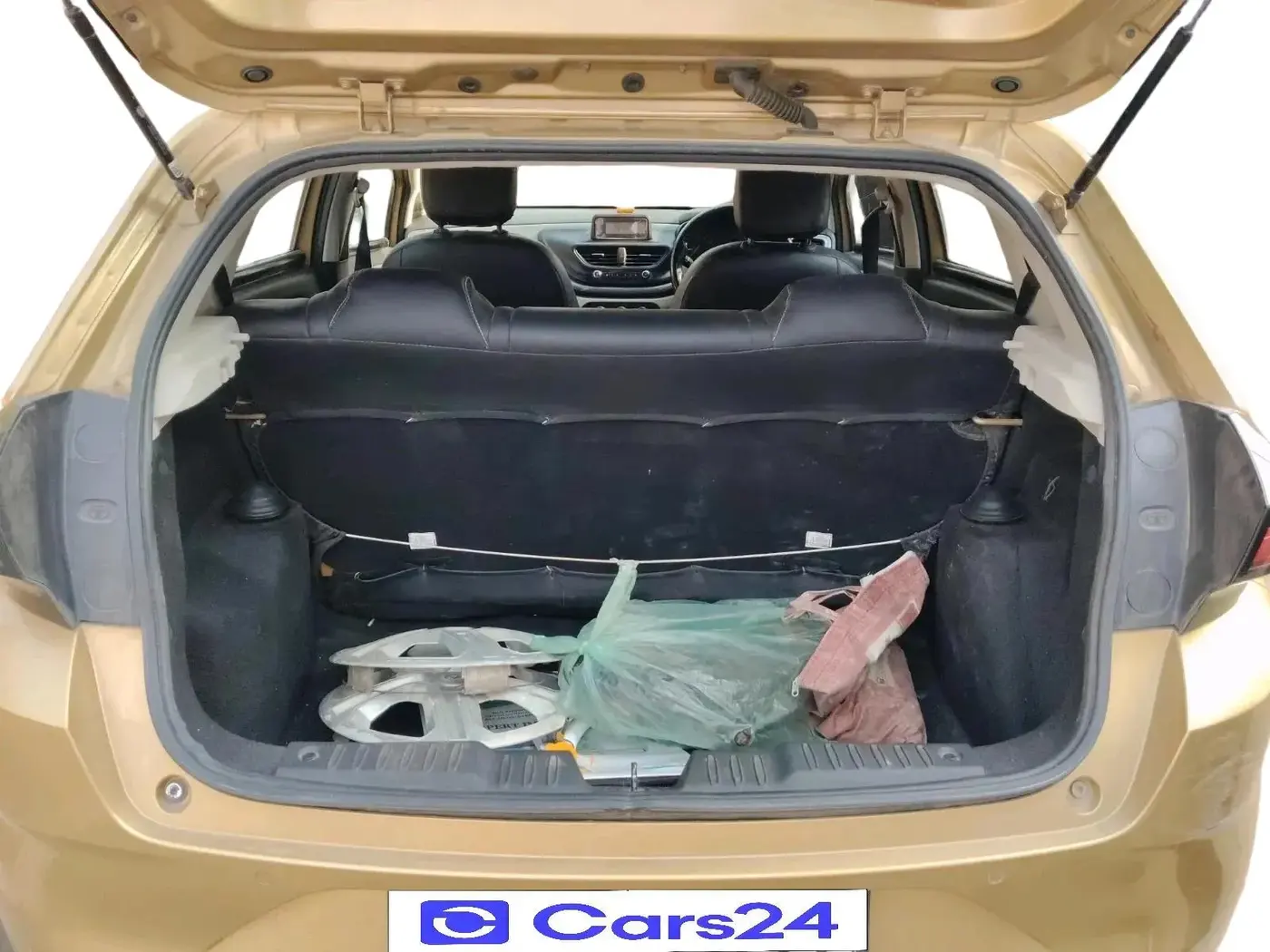 2021 Tata ALTROZ XE DIESEL, Diesel, Manual, 47,119 km, exterior