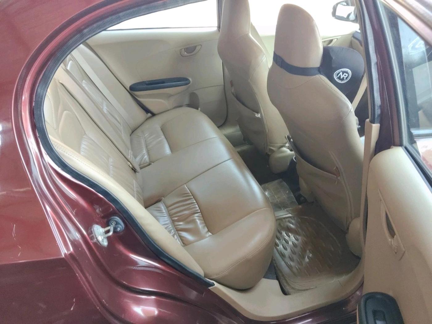 2016 Honda Amaze 1.2L I-VTEC S, Petrol, Manual, 1,27,977 km, interior