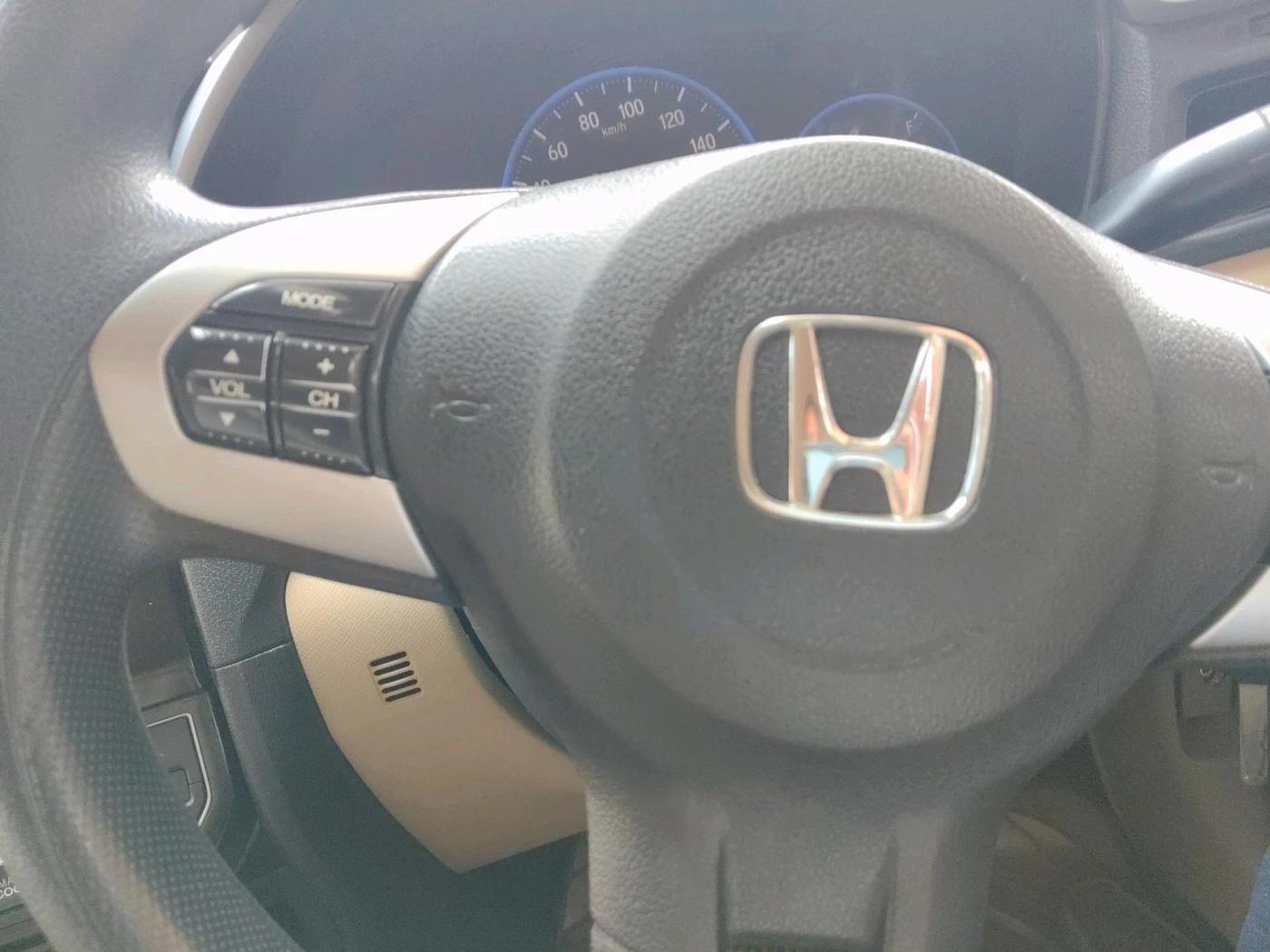 2016 Honda Amaze 1.2L I-VTEC S, Petrol, Manual, 1,27,977 km, interior