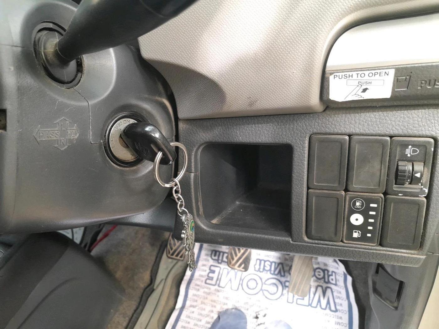 2012 Maruti Wagon R 1.0 LXI CNG, CNG, Manual, 1,19,541 km, interior