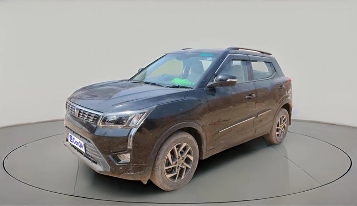 2023 Mahindra XUV300 W8 (O) 1.5 DIESEL, Diesel, Manual, 30,050 km, exterior