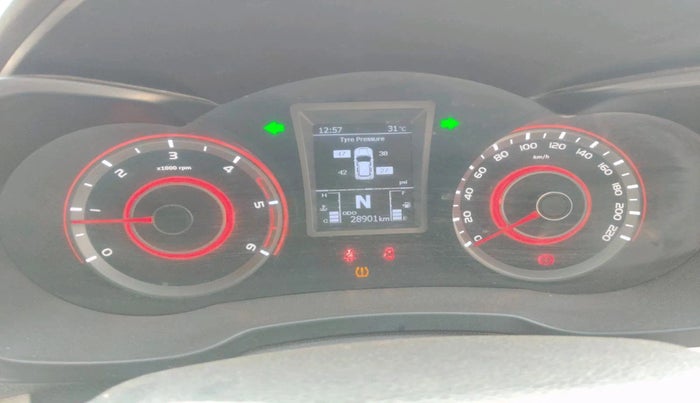 2023 Mahindra XUV300 W8 (O) 1.5 DIESEL, Diesel, Manual, 30,050 km, interior