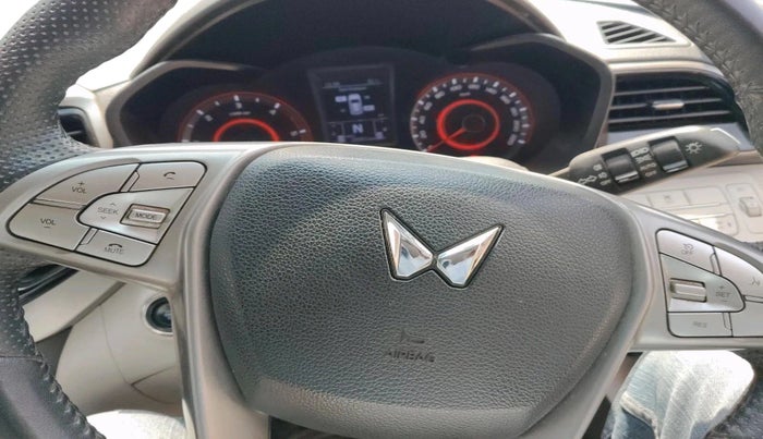2023 Mahindra XUV300 W8 (O) 1.5 DIESEL, Diesel, Manual, 30,050 km, interior