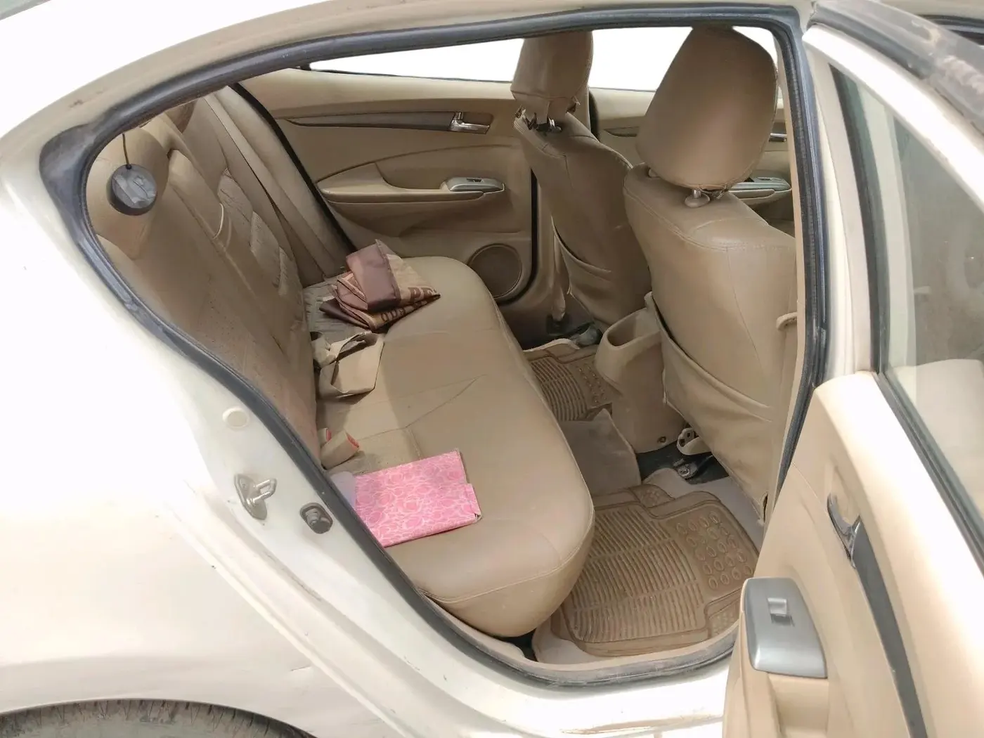2012 Honda City 1.5L I-VTEC V MT, CNG, Manual, 1,19,024 km, interior