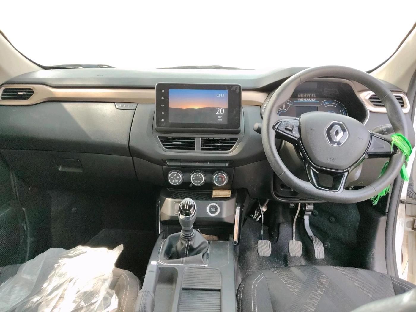 2022 Renault Kiger RXT (O) MT, Petrol, Manual, 5,554 km, interior