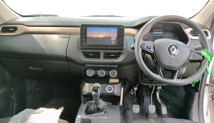 2022 Renault Kiger RXT (O) MT, Petrol, Manual, 5,554 km, interior