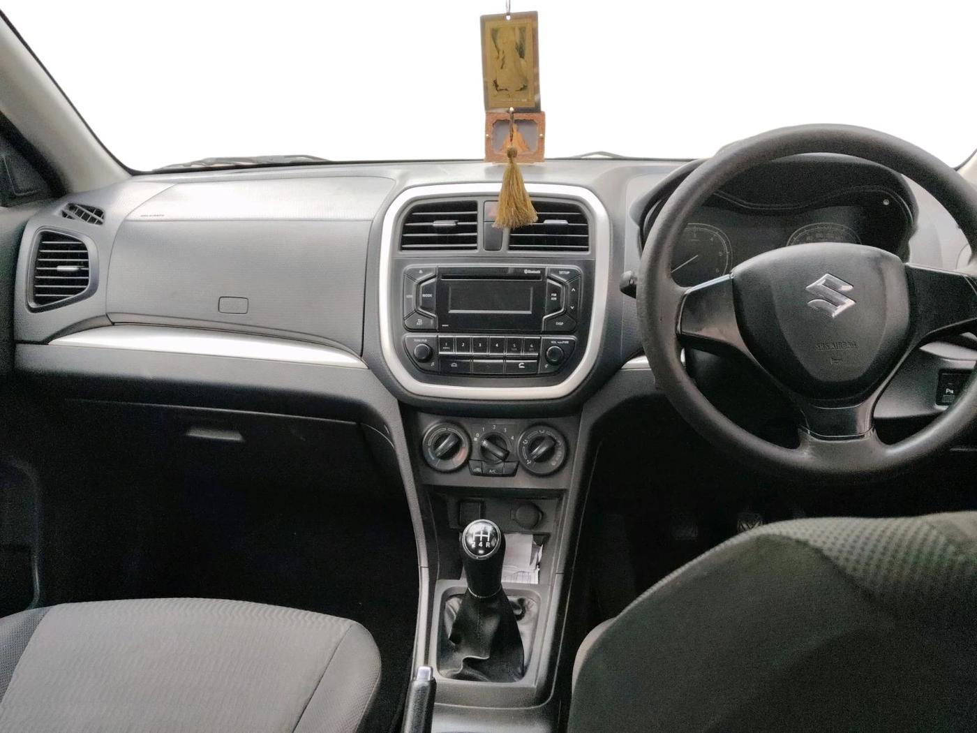 2016 Maruti Vitara Brezza VDI, Diesel, Manual, 2,00,900 km, interior