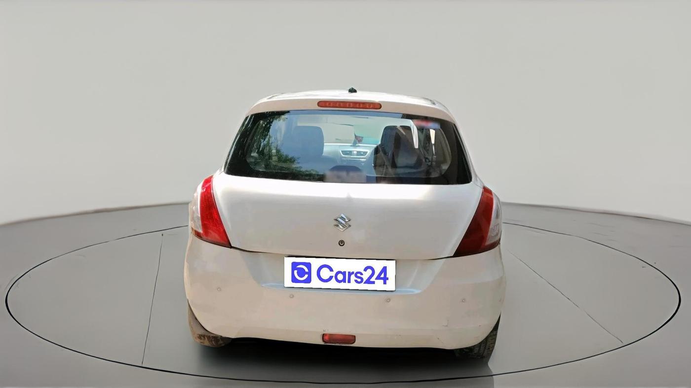 2015 Maruti Swift VXI, CNG, Manual, 1,46,397 km, exterior
