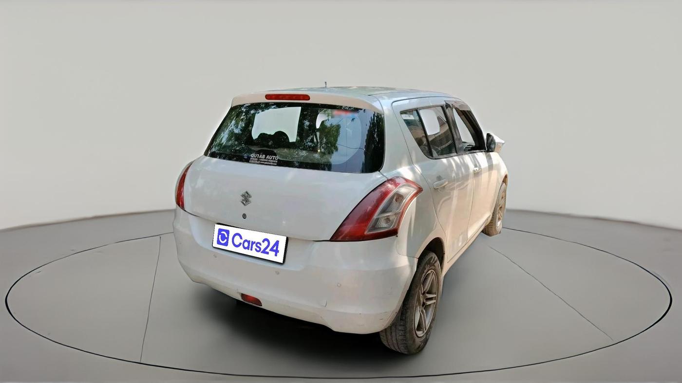 2015 Maruti Swift VXI, CNG, Manual, 1,46,397 km, exterior
