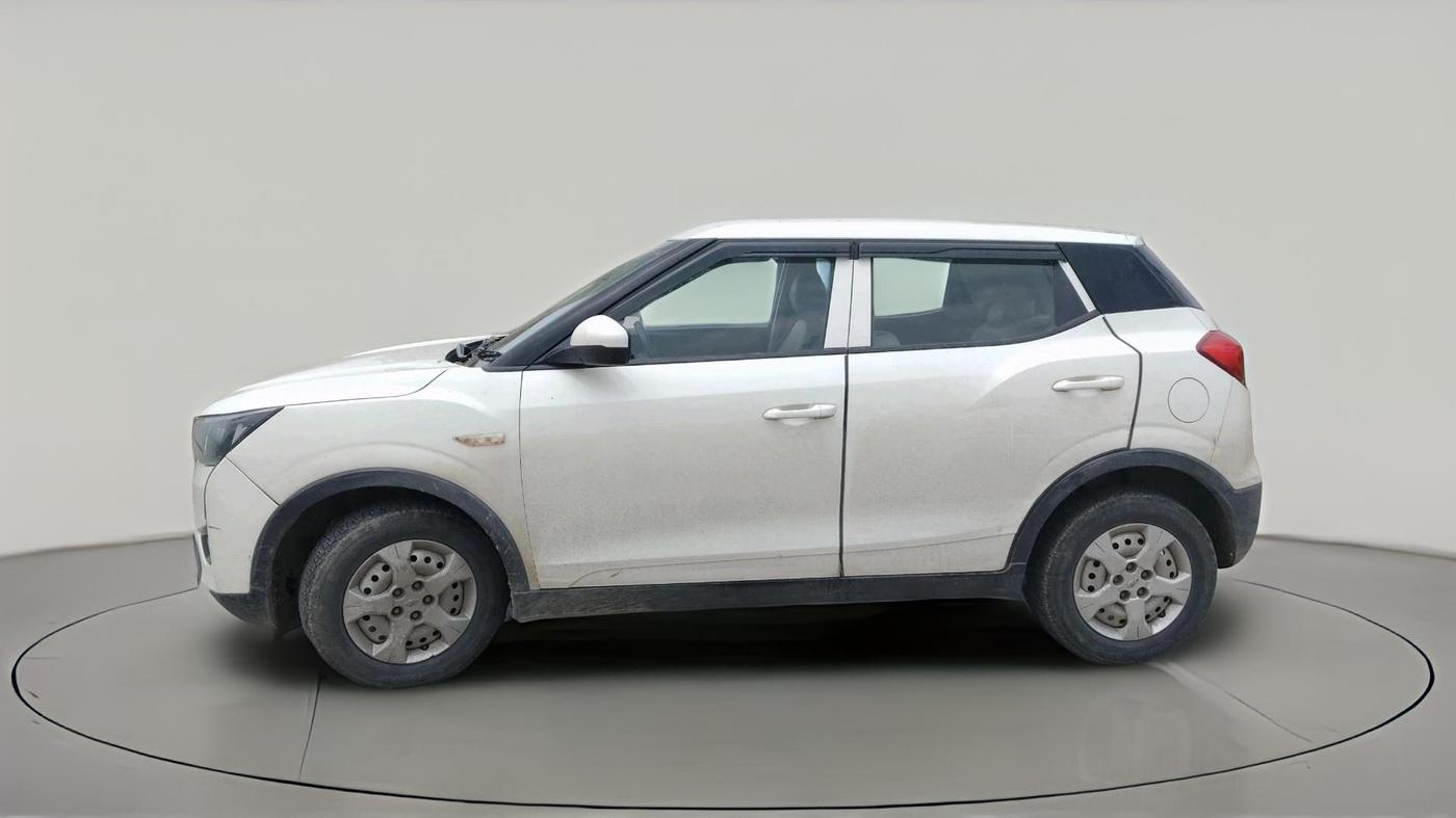 2019 Mahindra XUV300 W4 1.5 DIESEL, Diesel, Manual, 1,35,692 km, exterior