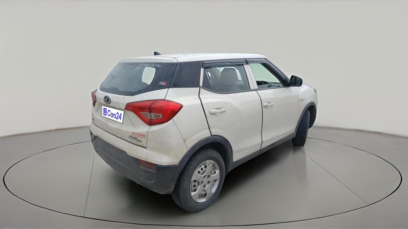 2019 Mahindra XUV300 W4 1.5 DIESEL, Diesel, Manual, 1,35,692 km, exterior