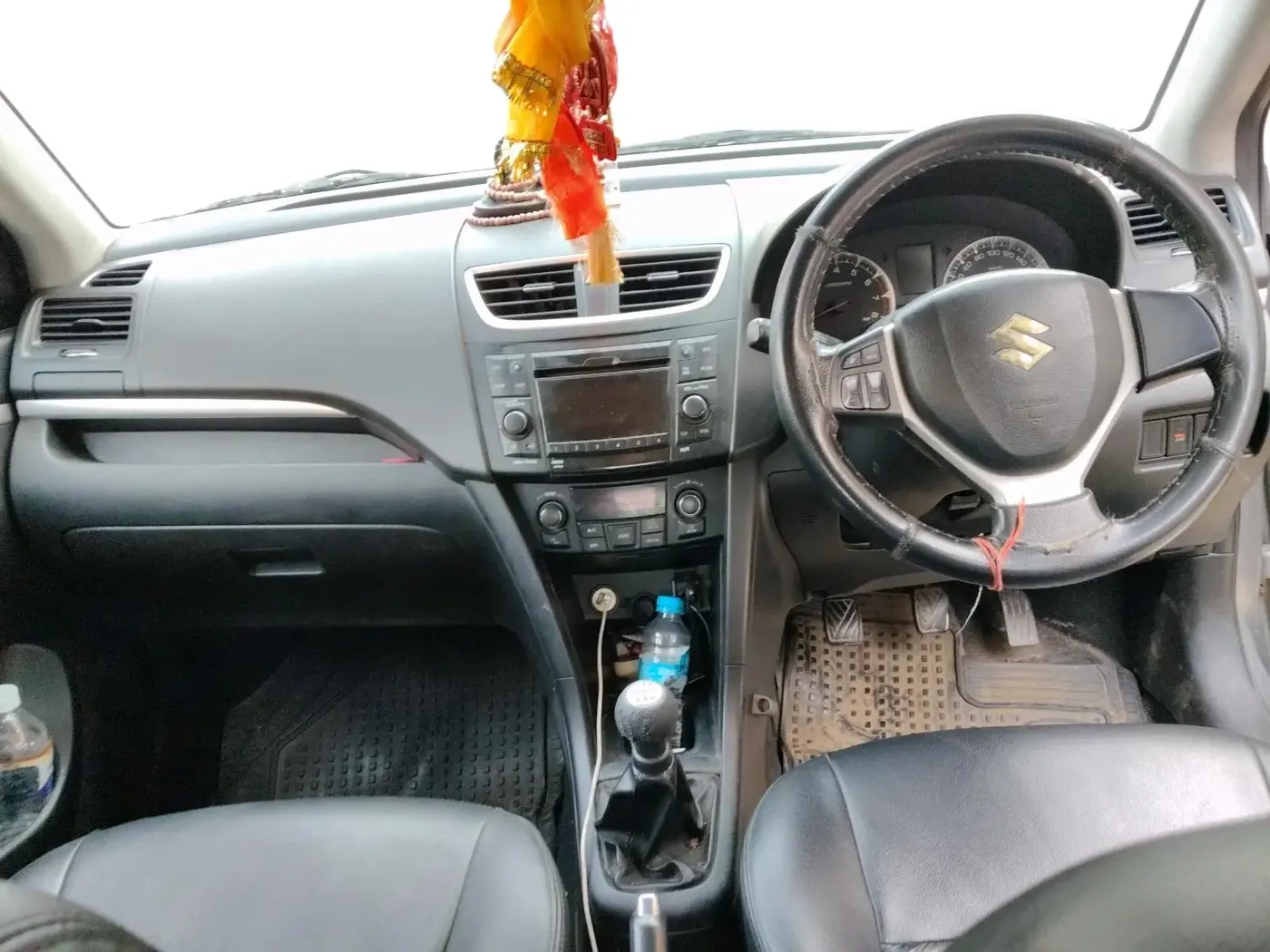 2014 Maruti Swift ZXI, Petrol, Manual, 91,097 km, interior