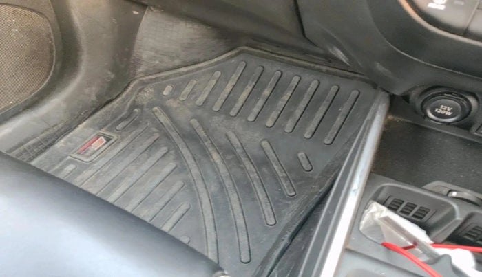 2024 Maruti XL6 ZETA CNG, CNG, Manual, 23,573 km, interior