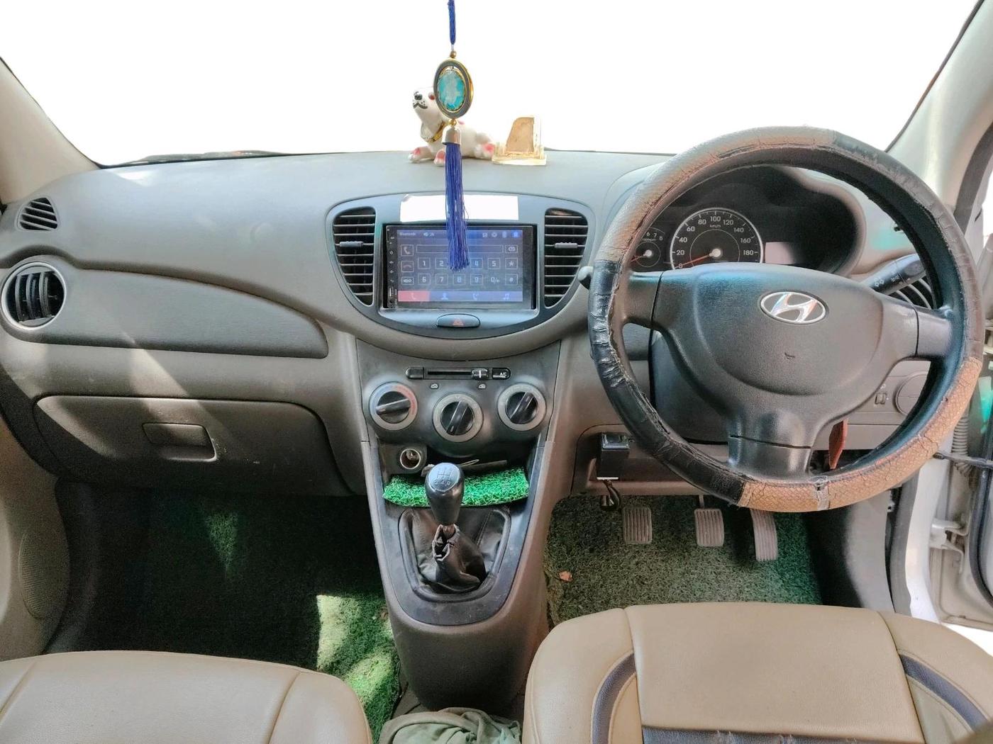 2011 Hyundai i10 D LITE 1.1, CNG, Manual, 69,996 km, interior