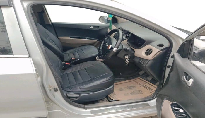 2016 Hyundai Grand i10 SPORTZ 1.2 KAPPA VTVT, CNG, Manual, 76,781 km, interior