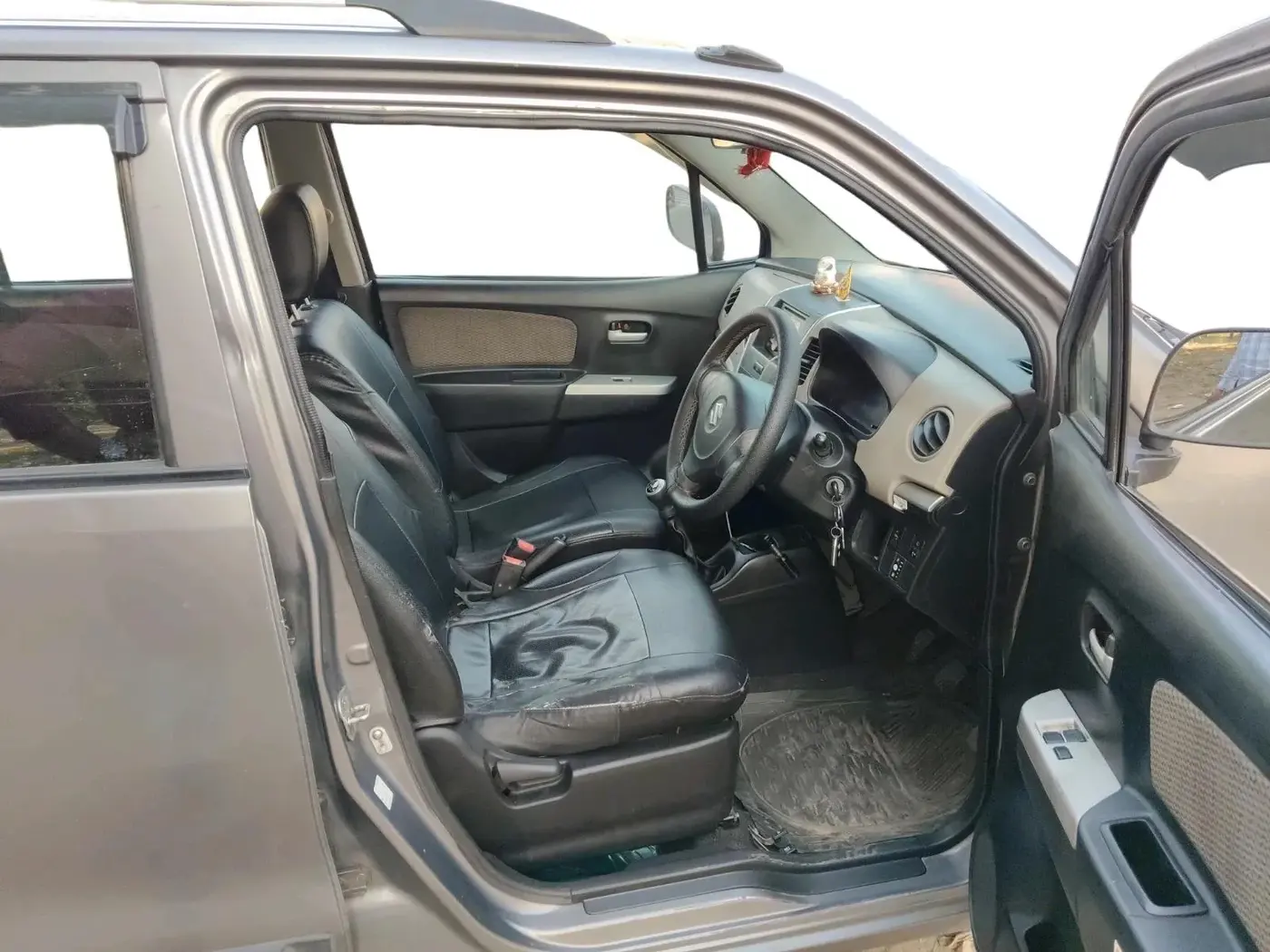 2015 Maruti Wagon R 1.0 LXI CNG, CNG, Manual, 97,830 km, interior