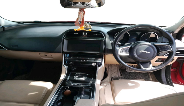 2018 Jaguar XE PRESTIGE DIESEL, Diesel, Automatic, 95,278 km, interior