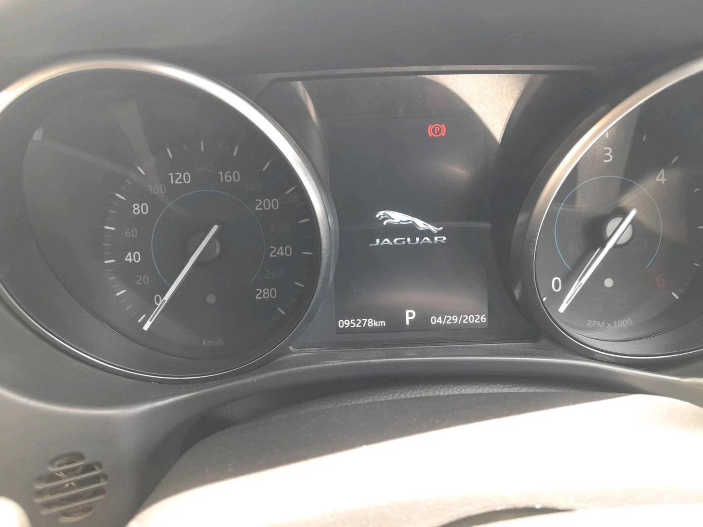 2018 Jaguar XE PRESTIGE DIESEL, Diesel, Automatic, 95,278 km, interior