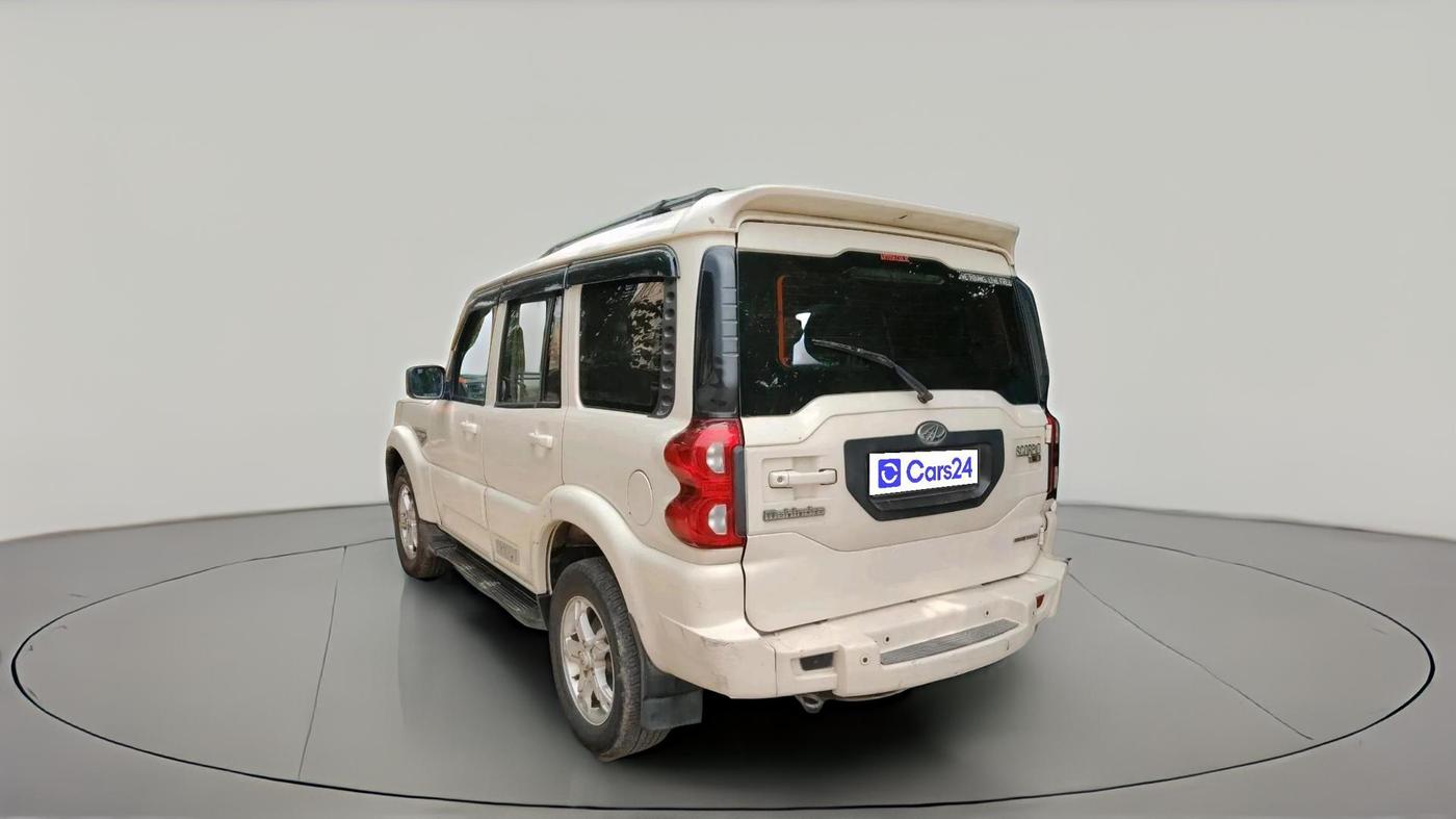 2017 Mahindra Scorpio S8 1.99, Diesel, Manual, 6,940 km, exterior
