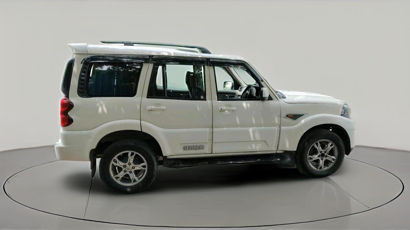 2017 Mahindra Scorpio S8 1.99, Diesel, Manual, 6,940 km, exterior