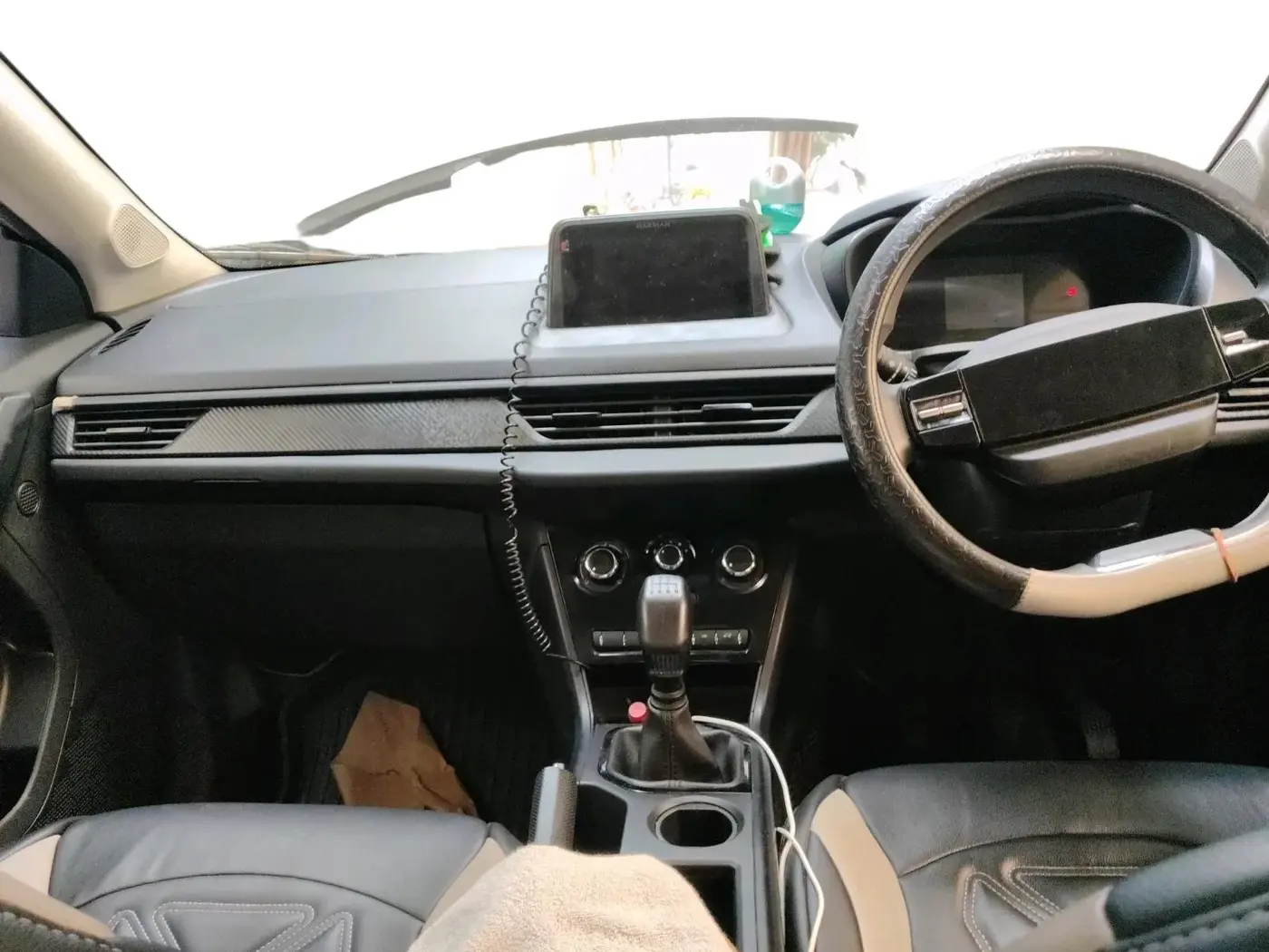 2024 Tata NEXON Smart Plus S 1.2 iCNG, CNG, Manual, 28,123 km, interior