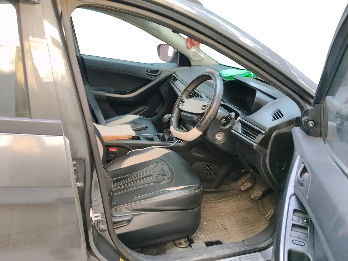 2024 Tata NEXON Smart Plus S 1.2 iCNG, CNG, Manual, 28,123 km, interior