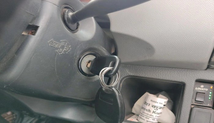 2011 Maruti Wagon R 1.0 LXI, CNG, Manual, 1,73,647 km, interior