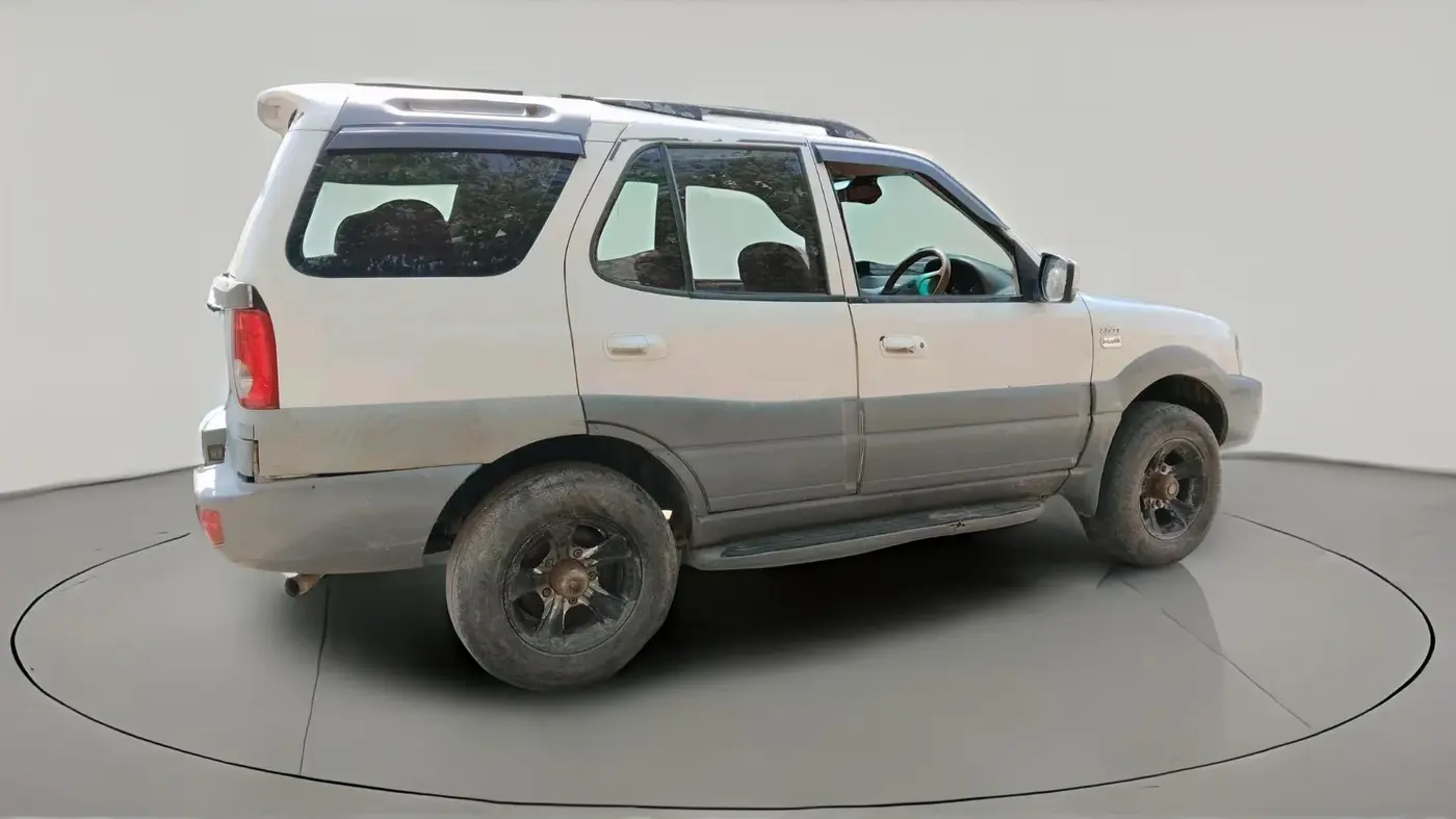 2014 Tata Safari 4X2 LX DICOR, Diesel, Manual, 1,30,629 km, exterior