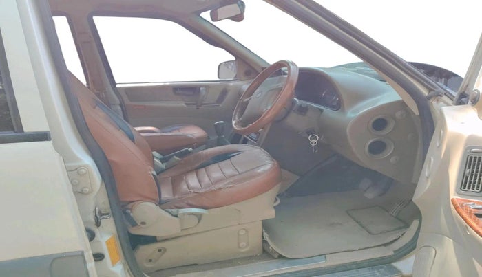 2014 Tata Safari 4X2 LX DICOR, Diesel, Manual, 1,30,629 km, interior