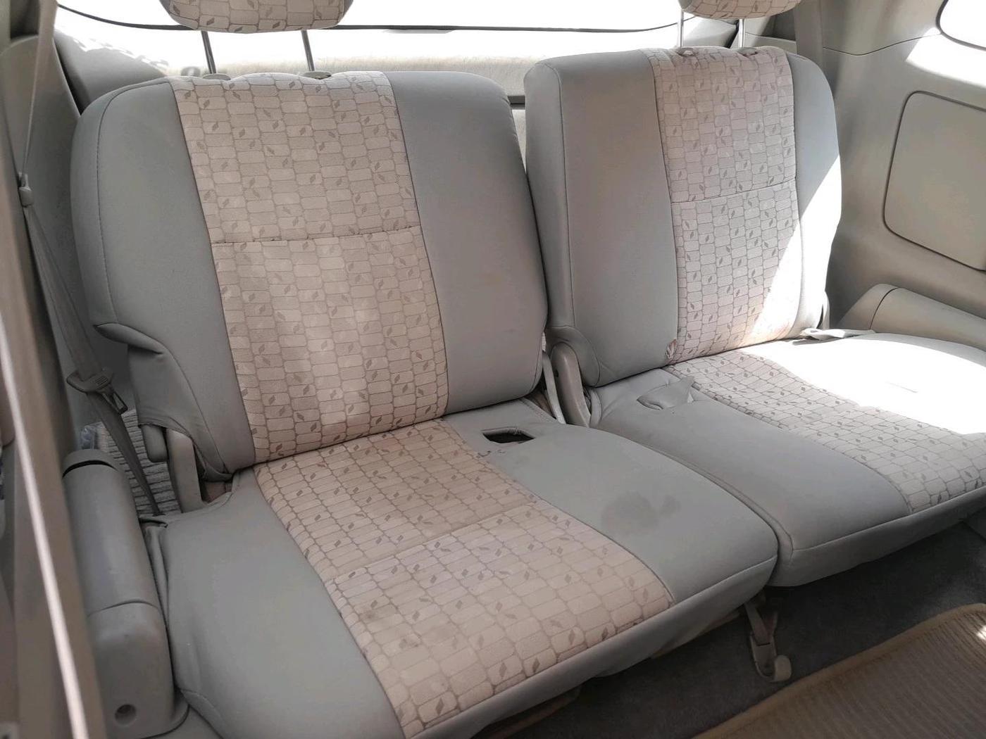 2012 Toyota Innova 2.5 VX 7 STR, Diesel, Manual, 3,75,641 km, interior
