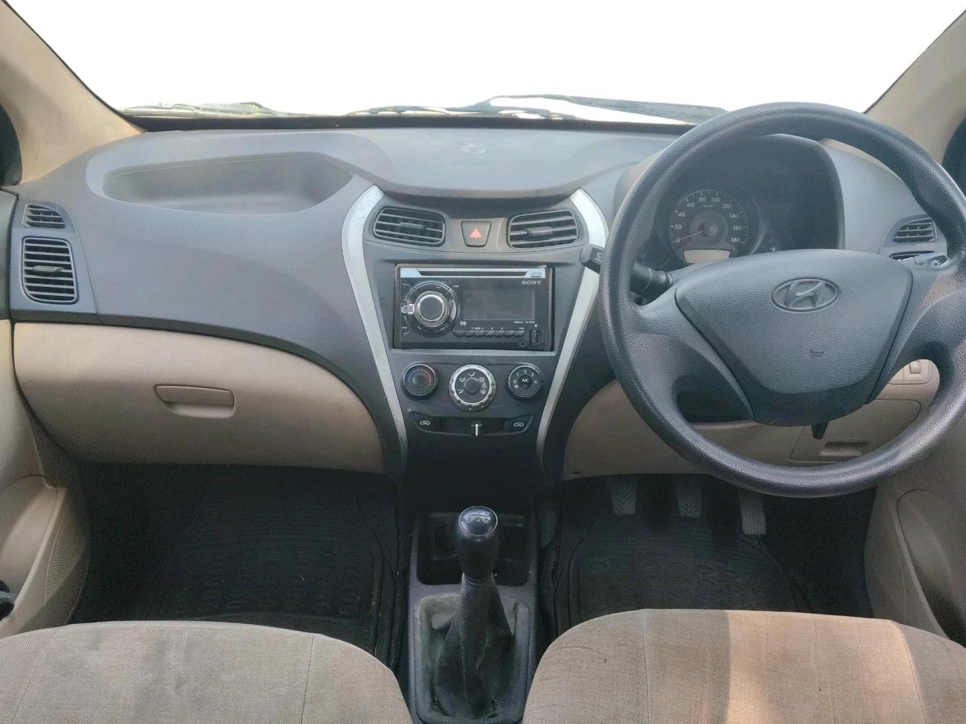 2014 Hyundai Eon ERA +, Petrol, Manual, 19,938 km, interior