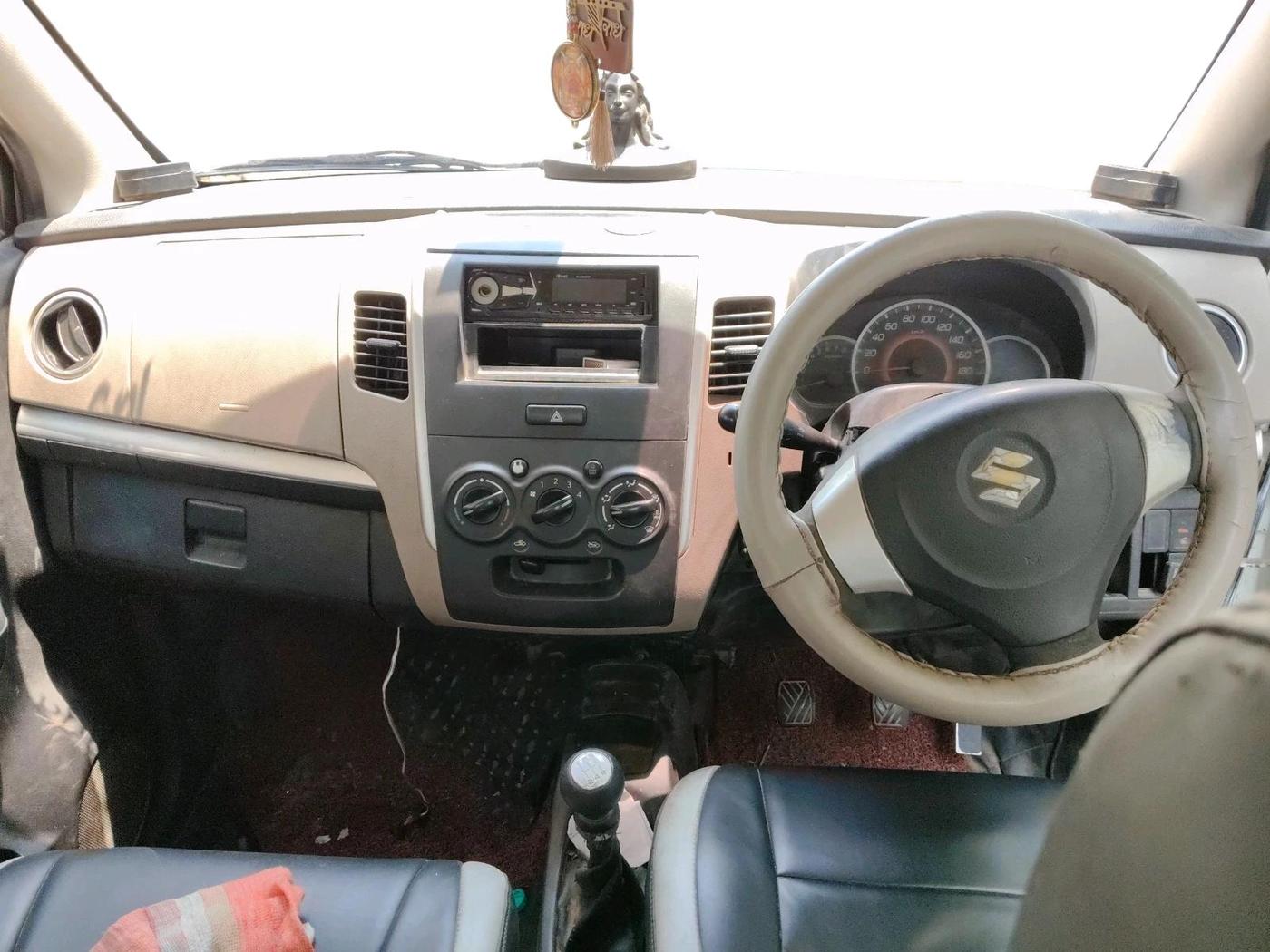 2013 Maruti Wagon R 1.0 VXI, CNG, Manual, 1,84,637 km, interior