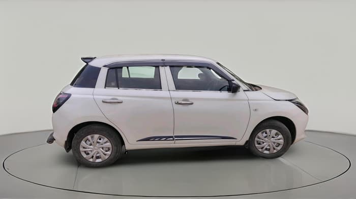 2025 Maruti Swift LXi, Petrol, Manual, 13,835 km, exterior