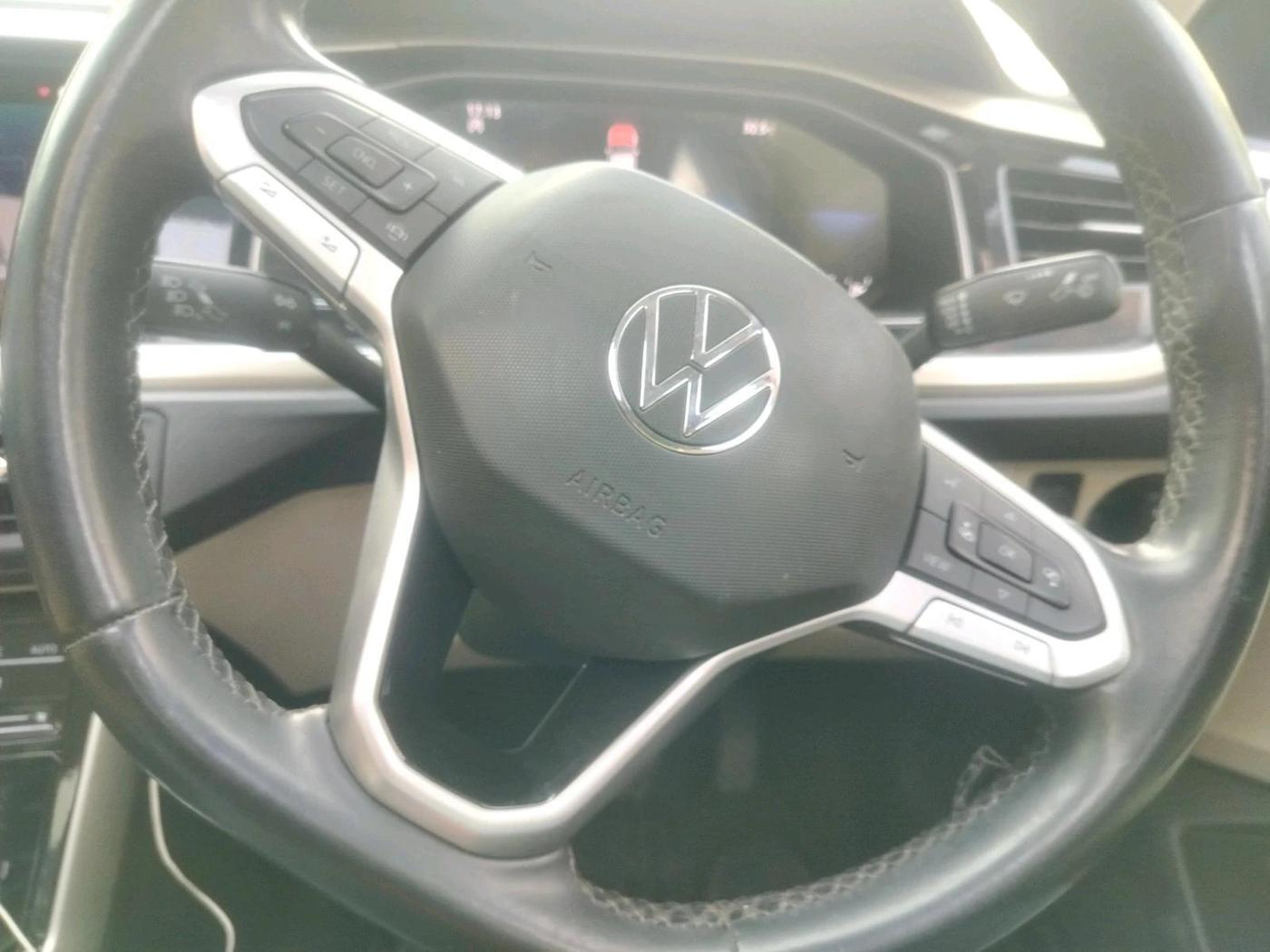 2023 Volkswagen VIRTUS TOPLINE TSI 1.0 AT, Petrol, Automatic, 55,255 km, interior